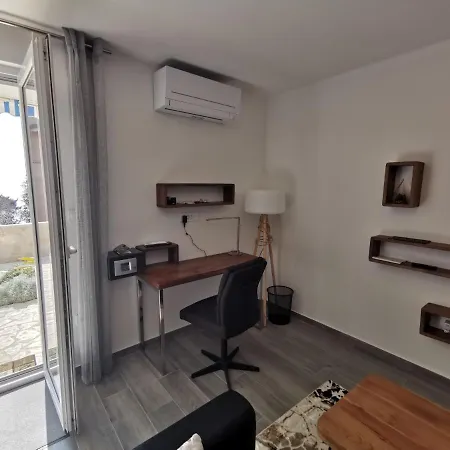 Apartment Mira
